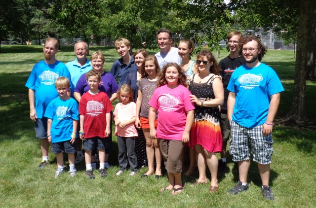 The (almost) whole gang (WITH Mom!) at the reunion in North Dakota